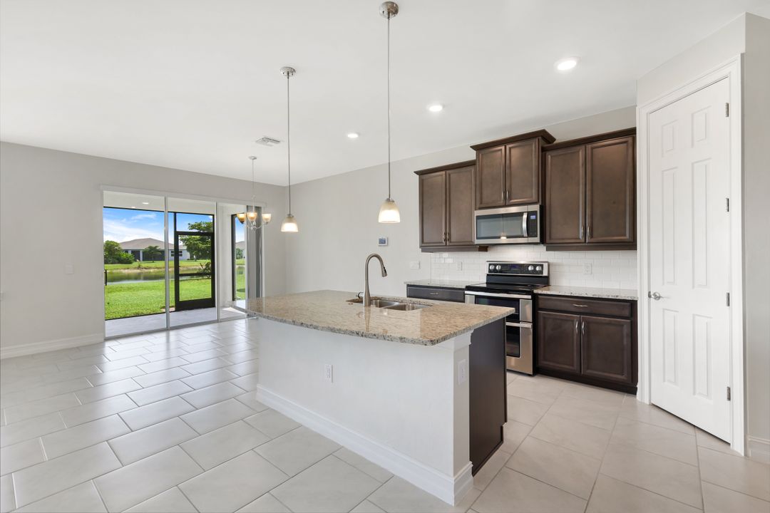 421 Coral Reef Pl, Cape Coral, FL 33993