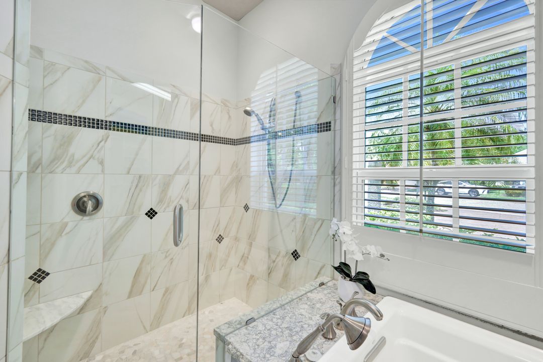 3441 Lakemont Dr, Bonita Springs, FL 34134