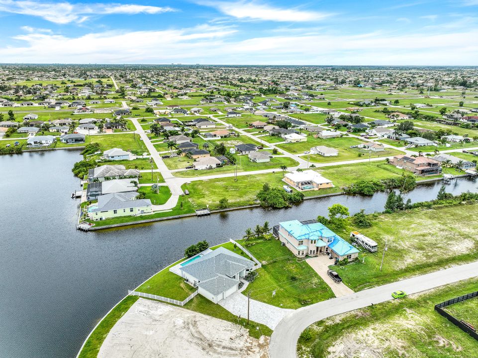 230 NE 18th St, Cape Coral, FL 33909
