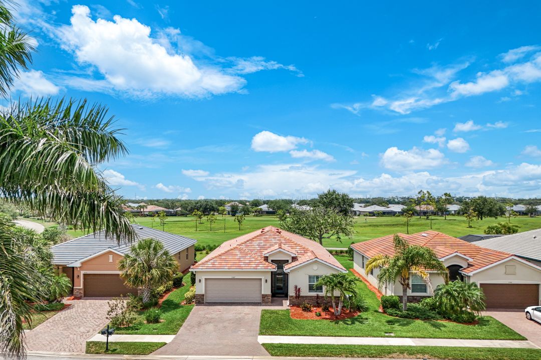 3147 Walnut Grove Ln, Alva, FL 33920