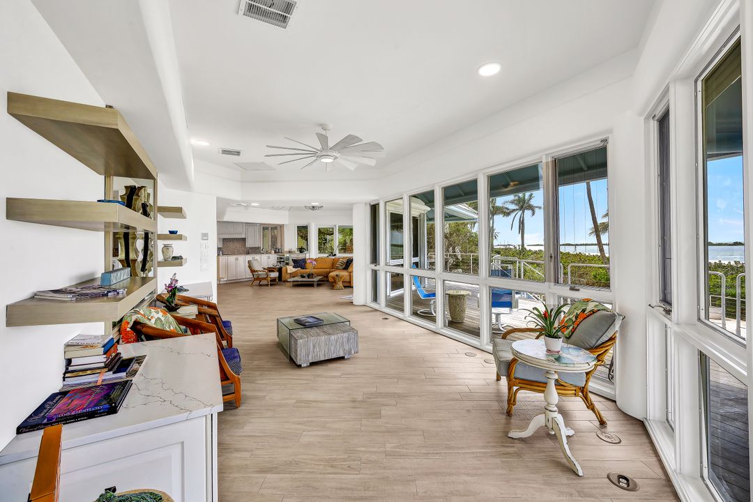 336 Seabreeze Dr, Marco Island, FL 34145