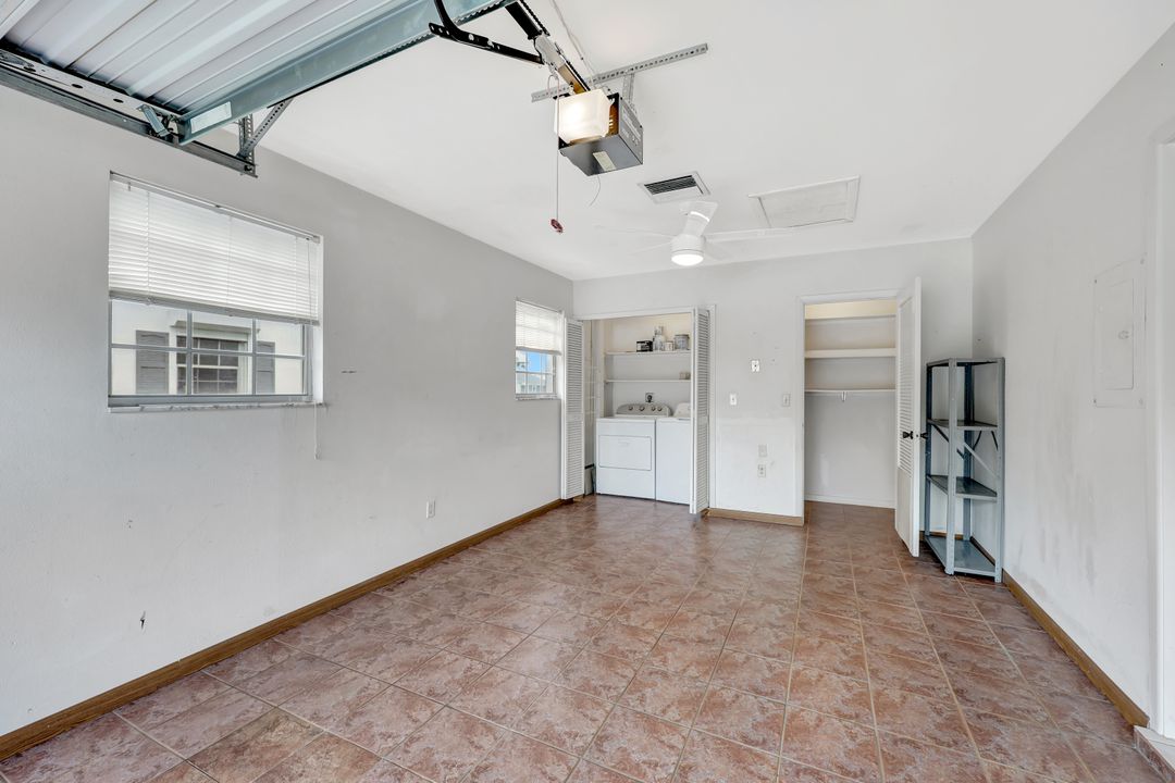 6760 Winkler Rd #z1, Fort Myers, FL 33919