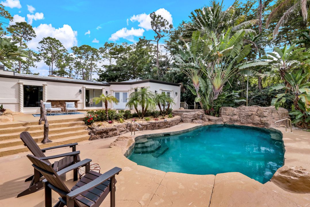 2861 Santa Barbara Blvd, Naples, FL 34116