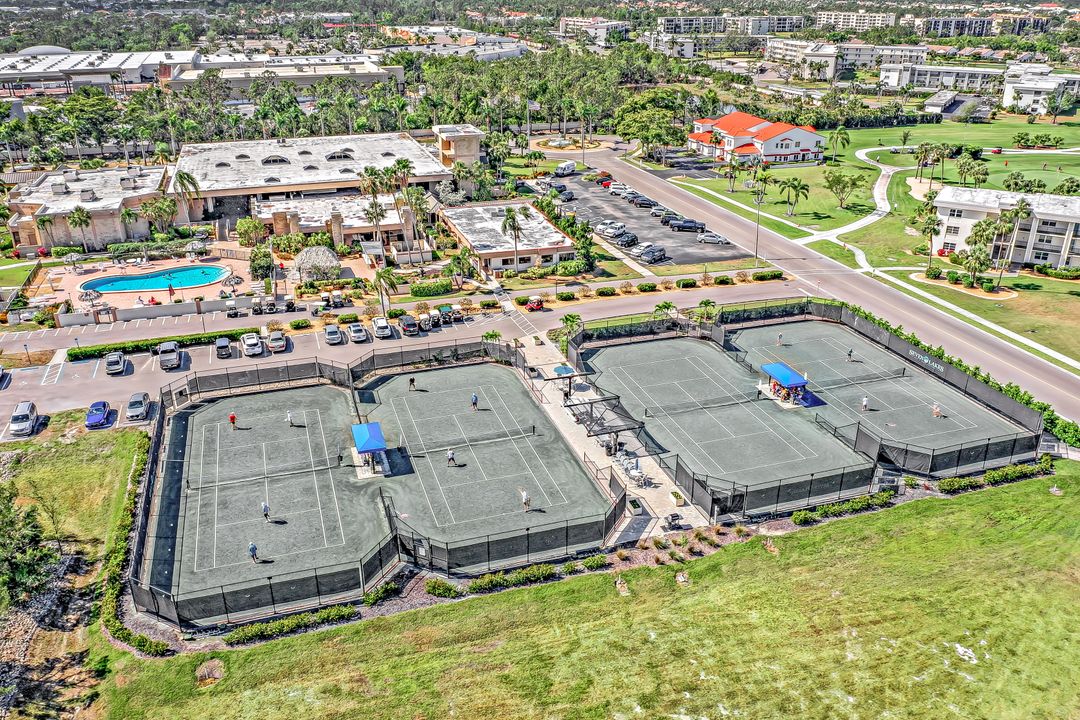 1624 Pine Valley Dr #118, Fort Myers, FL 33907