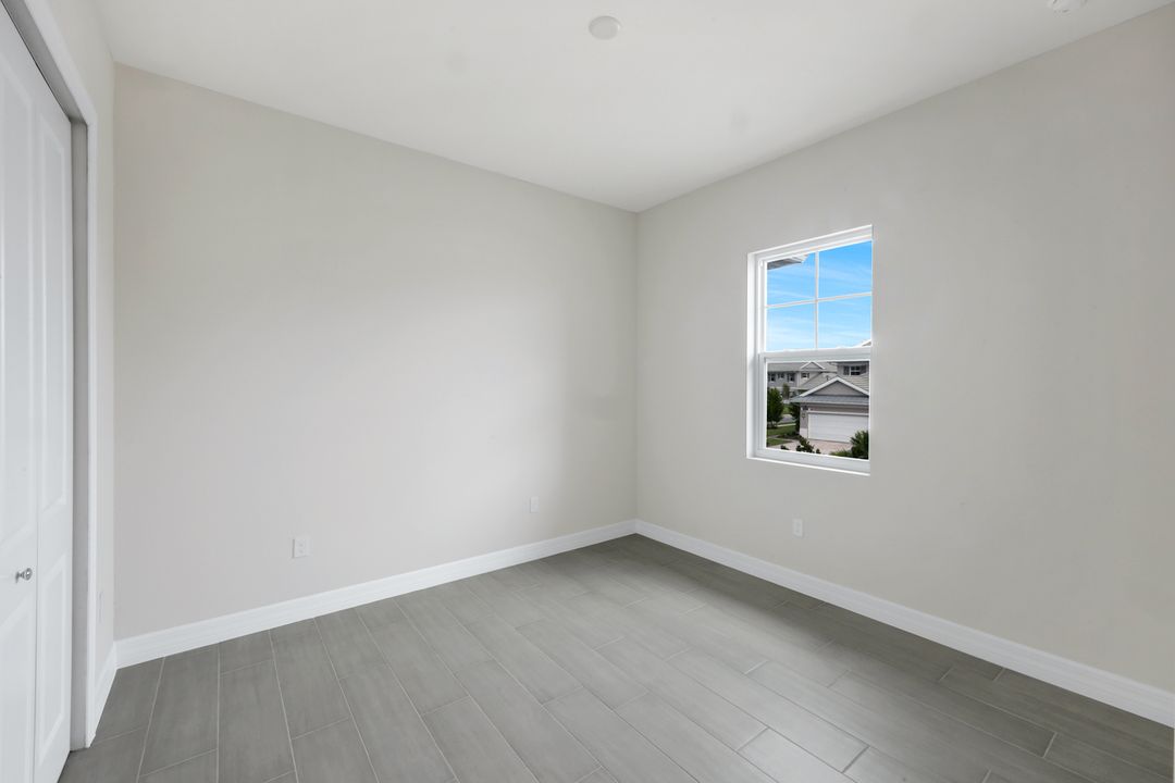 280 Antilles Wy E #101, Naples, FL 34112