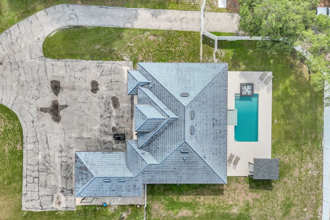 140 37th Ave NW, Naples, FL 34120