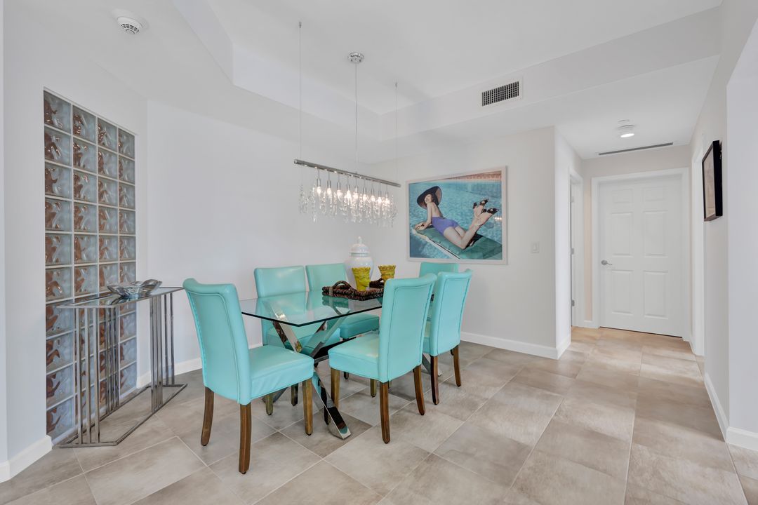 4255 Gulf Shore Blvd N  #103, Naples, FL 34103