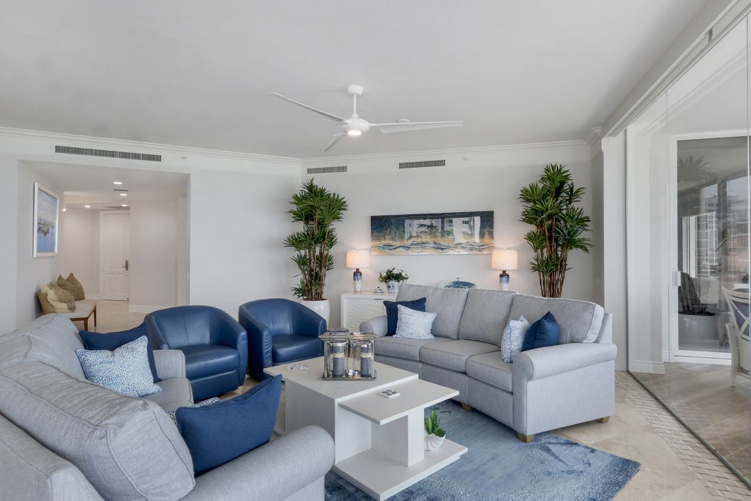 81 Seagate Dr, Naples, FL 34103