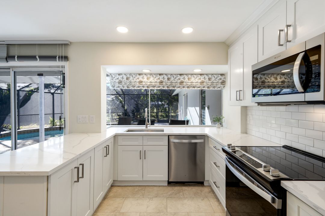 1334 Vesper Dr, Fort Myers, FL 33901