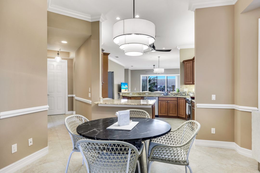 795 Bentwater Cir #204, Naples, FL 34108