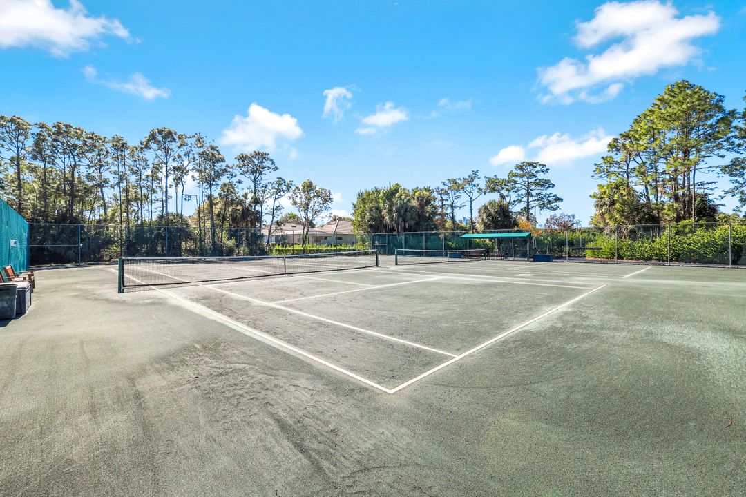 524 Lake Louise Cir #504, Naples, FL 34110