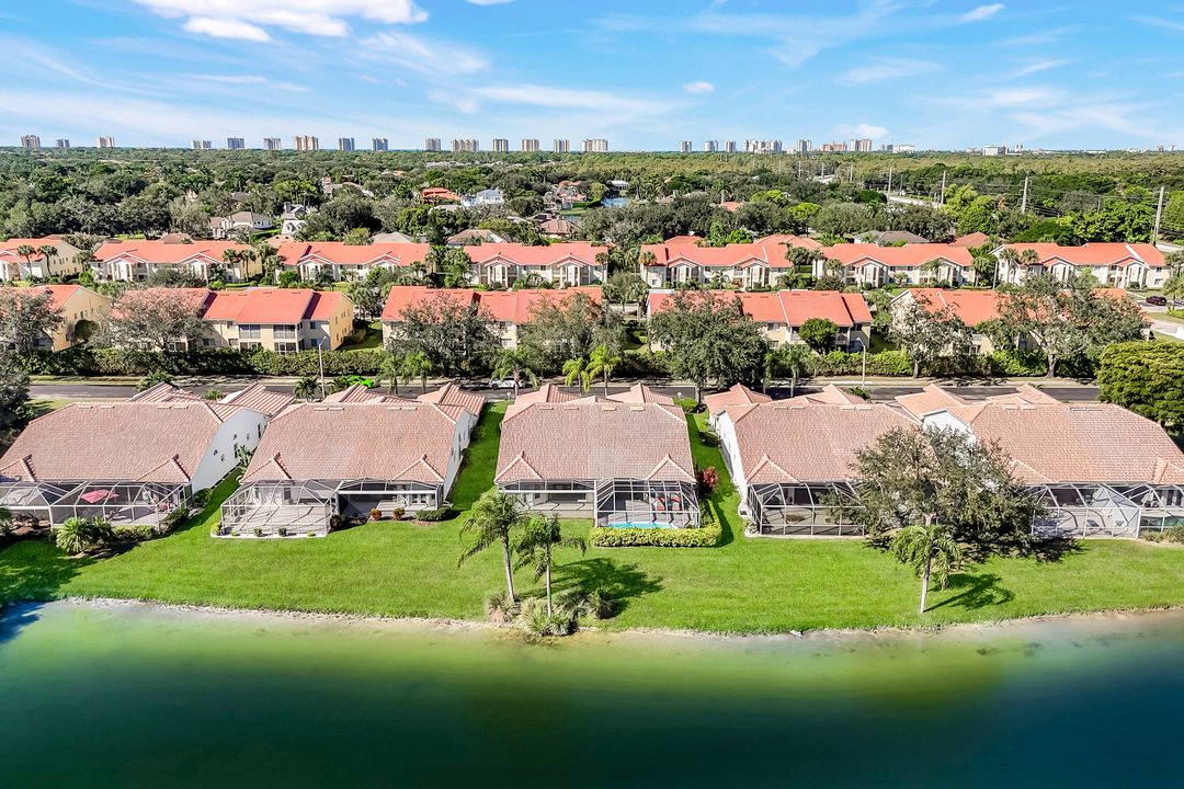 2150 Stacil Cir, Naples, FL 34109