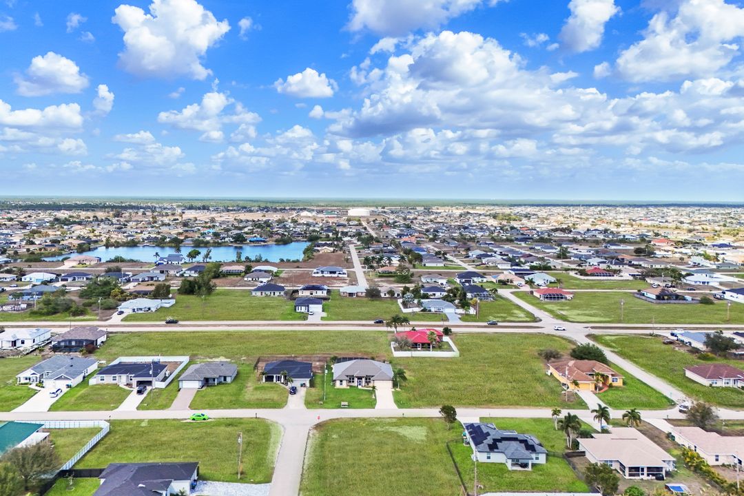 1207 NW 15th Terrace, Cape Coral, FL 33993