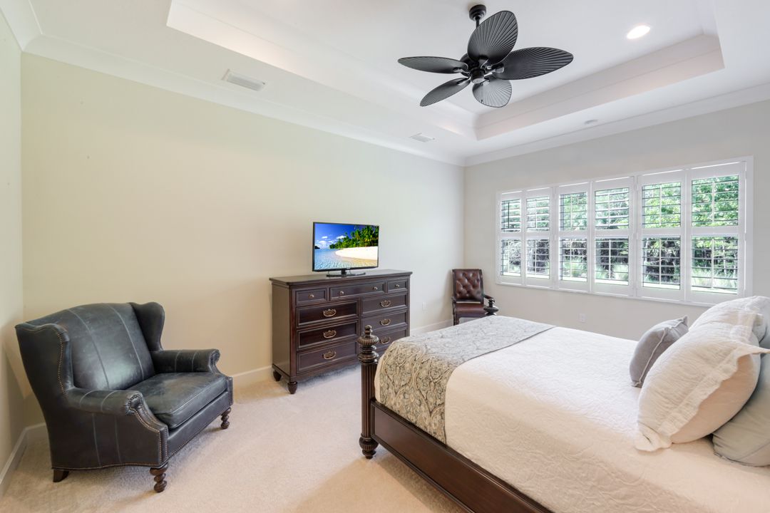 28564 Twain Dr, Bonita Springs, FL 34135