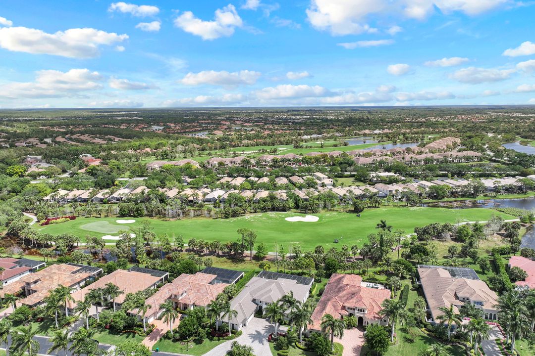 3828 Isla Del Sol Way, Naples, FL 34114