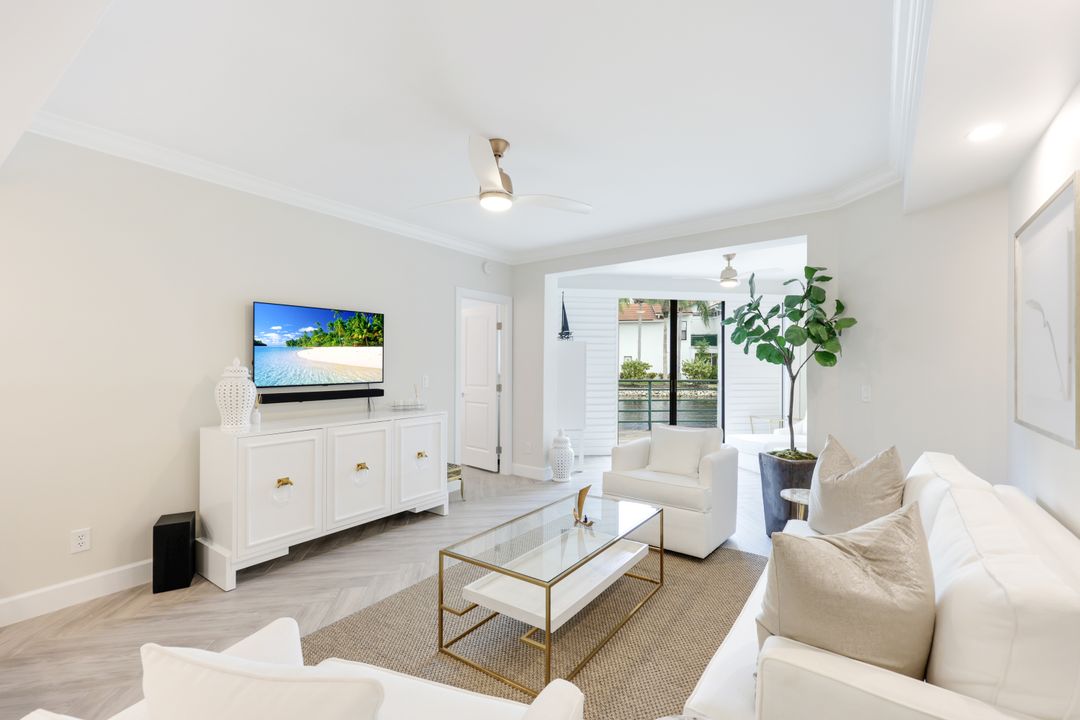 2166 Anchorage Ln #A, Naples, FL 34104