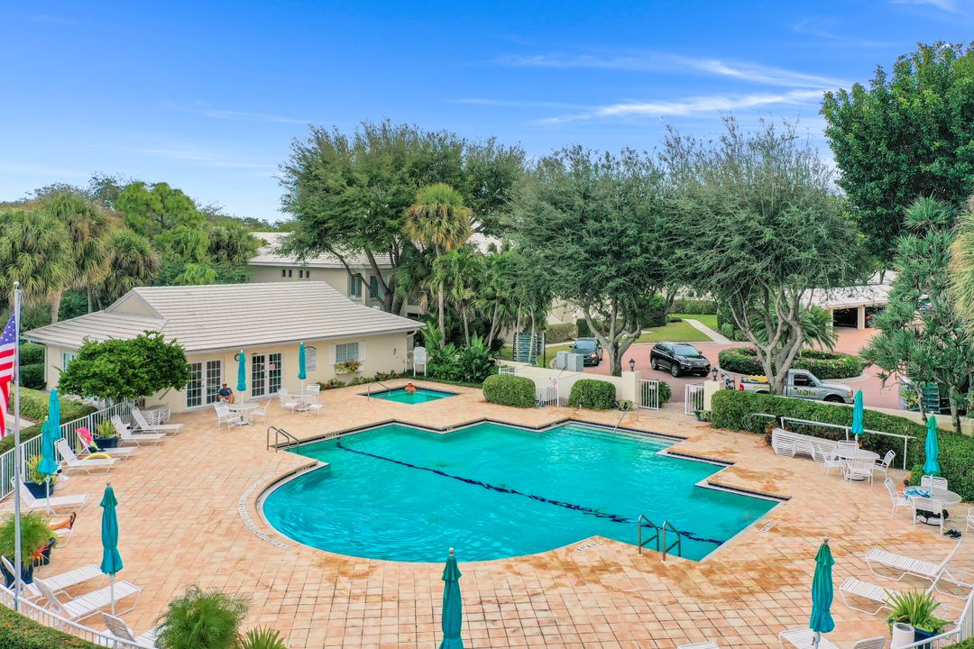 780 Willowbrook Dr #701, Naples, FL 34108