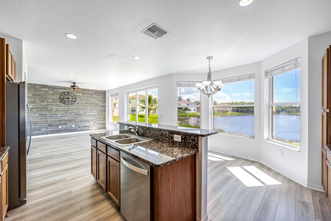 9820 Springlake Cir, Estero, FL 33928
