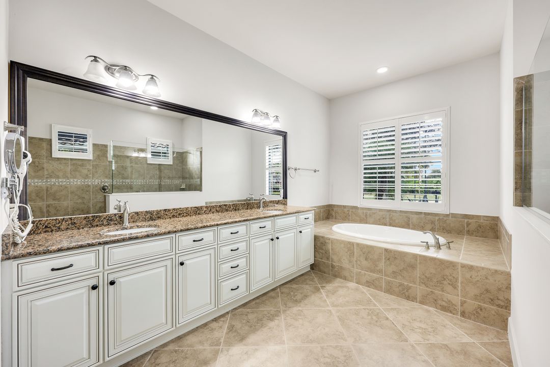 9180 Ores Cir, Naples, FL 34120