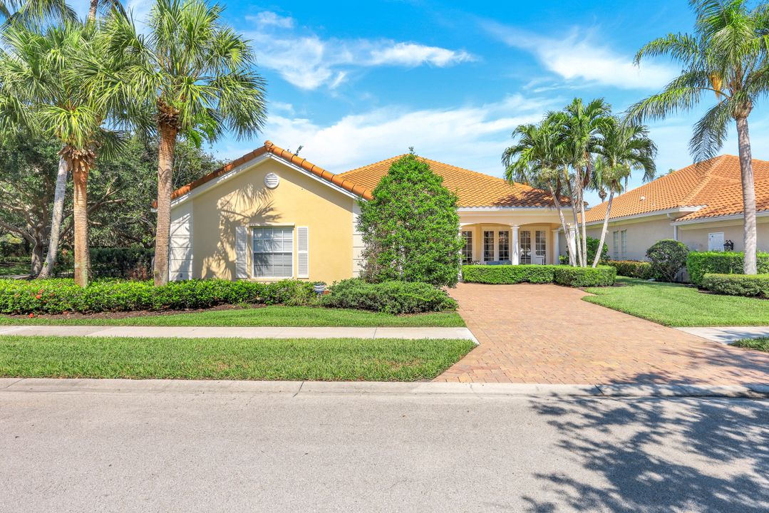3101 Dominica Way, Naples, FL 34119