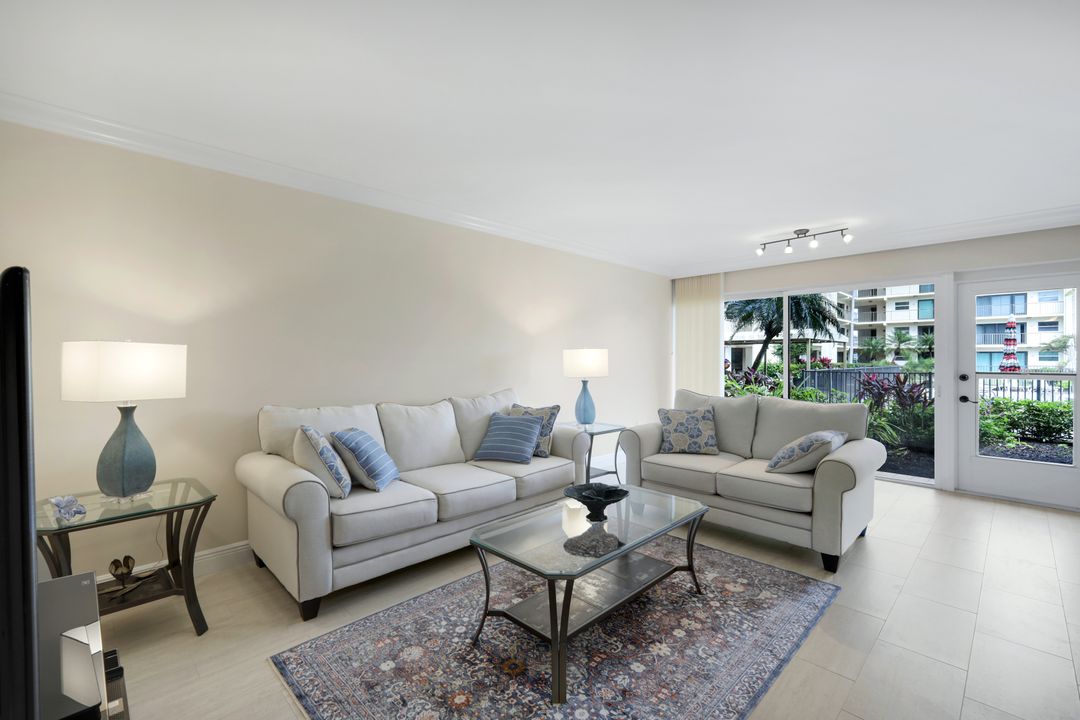 3200 Gulf Shore Blvd N  #115, Naples, FL 34103