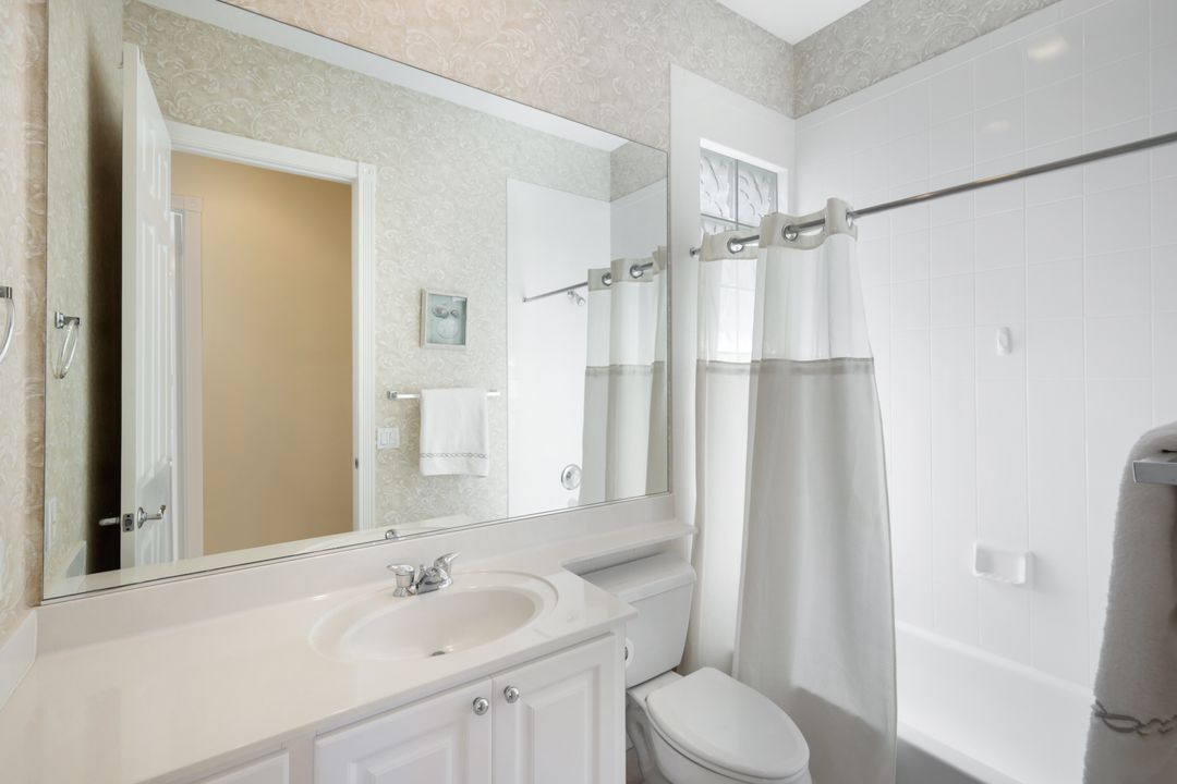 5848 Ferrara Dr, Sarasota, FL 34238