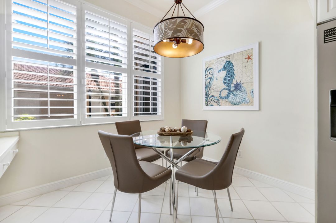 2365 Hidden Lake Dr #9, Naples, FL 34112