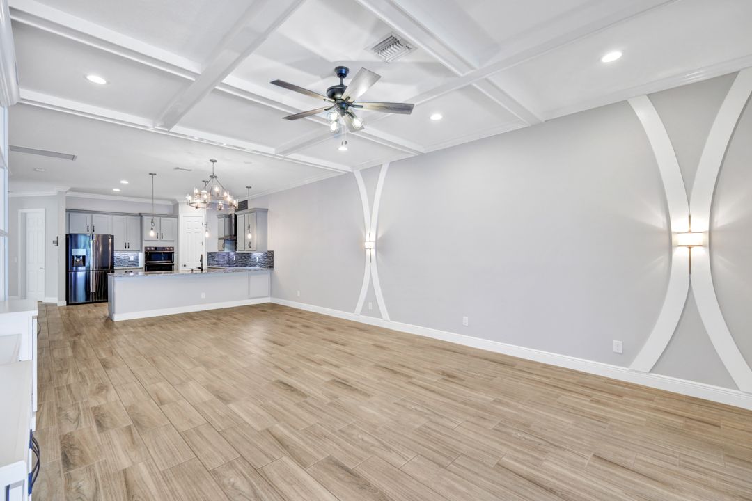 1189 S Town and River Dr, Fort Myers, FL 33919