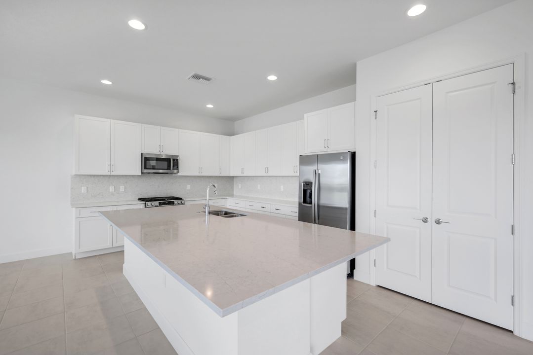 20703 Fair Oak Ln, Estero, FL 33928