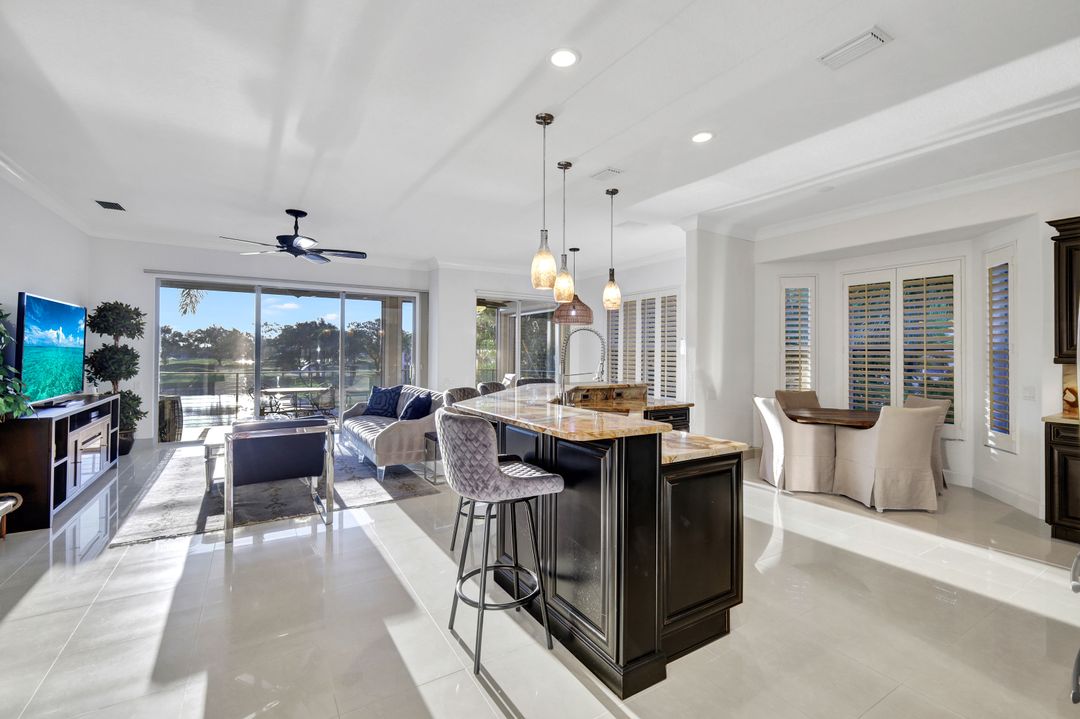 3220 Hamlet Dr #4, Naples, FL 34105