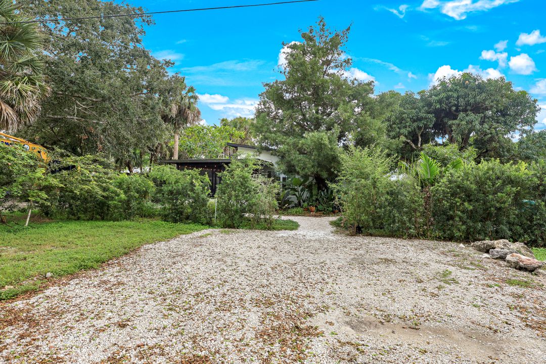 3032 Coco Ave, Naples, FL 34112