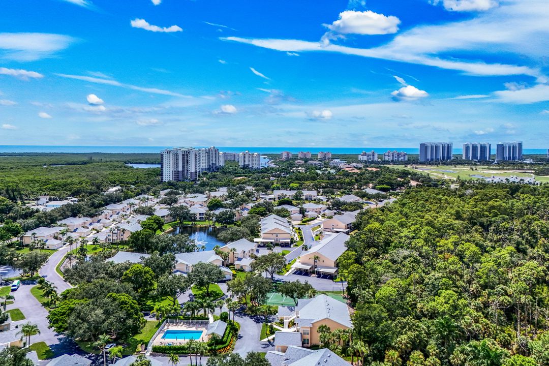 752 Wiggins Lake Dr #201, Naples, FL 34110