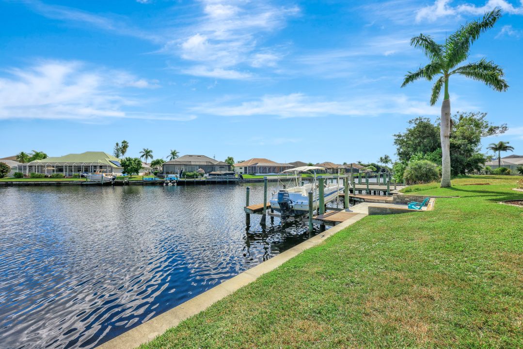 2137 SE 19th Ave, Cape Coral, FL 33990