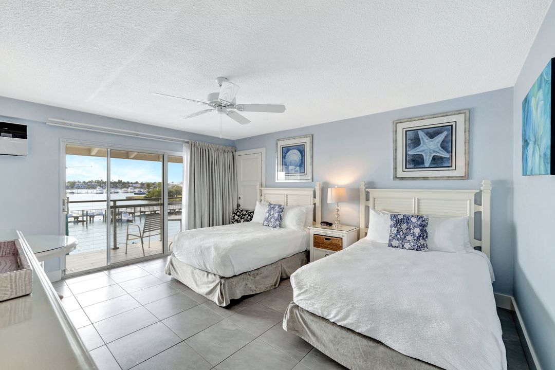 900 Broad Ave S #320, Naples, FL 34102