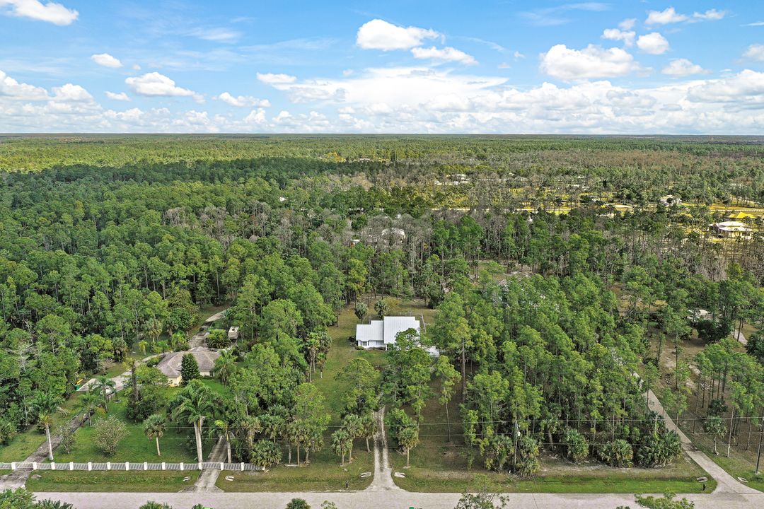 161 20th Ave NW, Naples, FL 34120