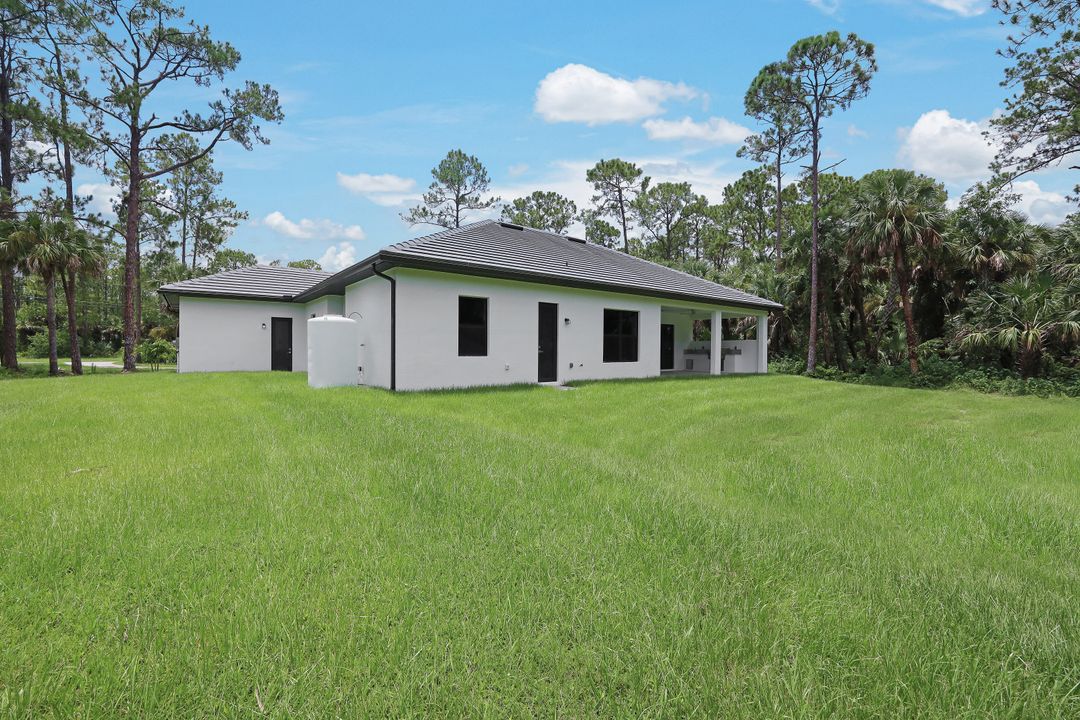 834 Wilson Blvd N, Naples, FL 34120