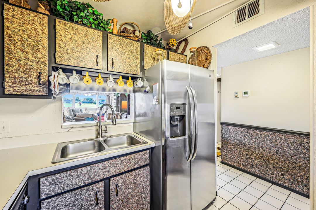 1624 Pine Valley Dr #118, Fort Myers, FL 33907