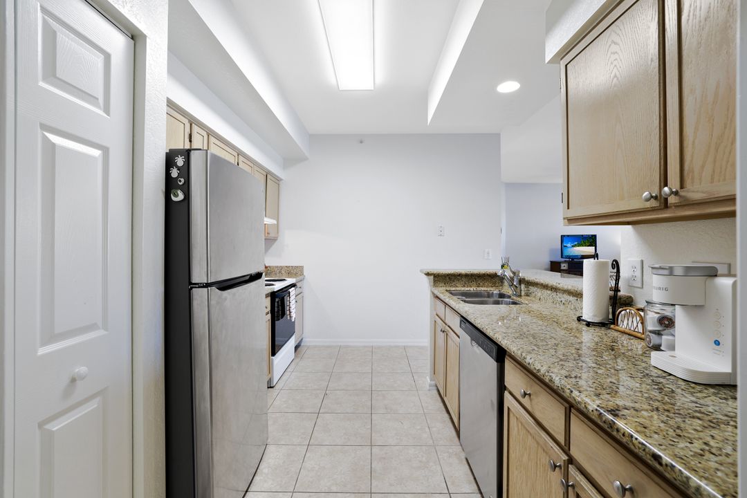 4610 St Croix Ln #1027, Naples, FL 34109