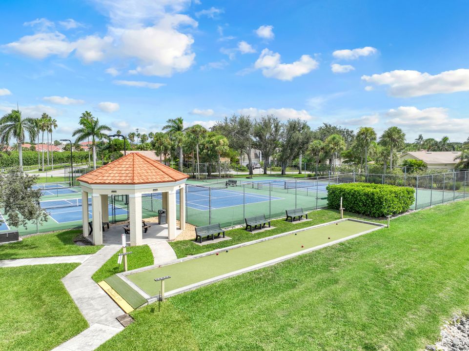 7774 Jewel Ln #103, Naples, FL 34109