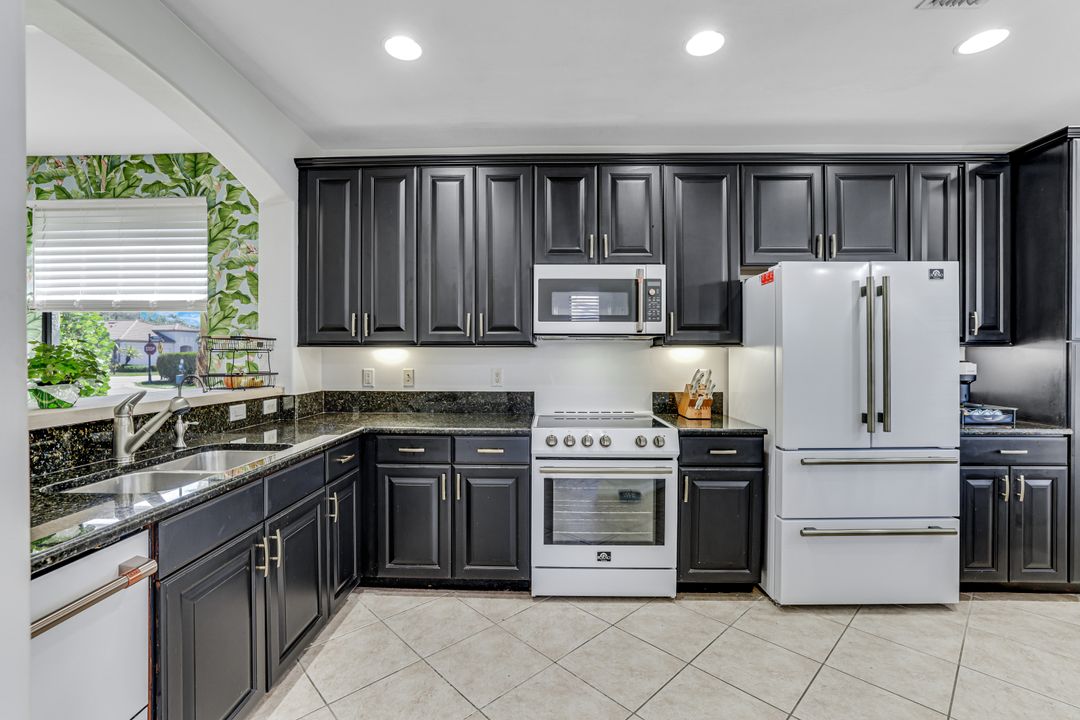 1307 Kendari Terrace, Naples, FL 34113