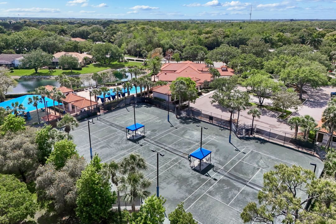 7661 San Sebastian Way, Naples, FL 34109
