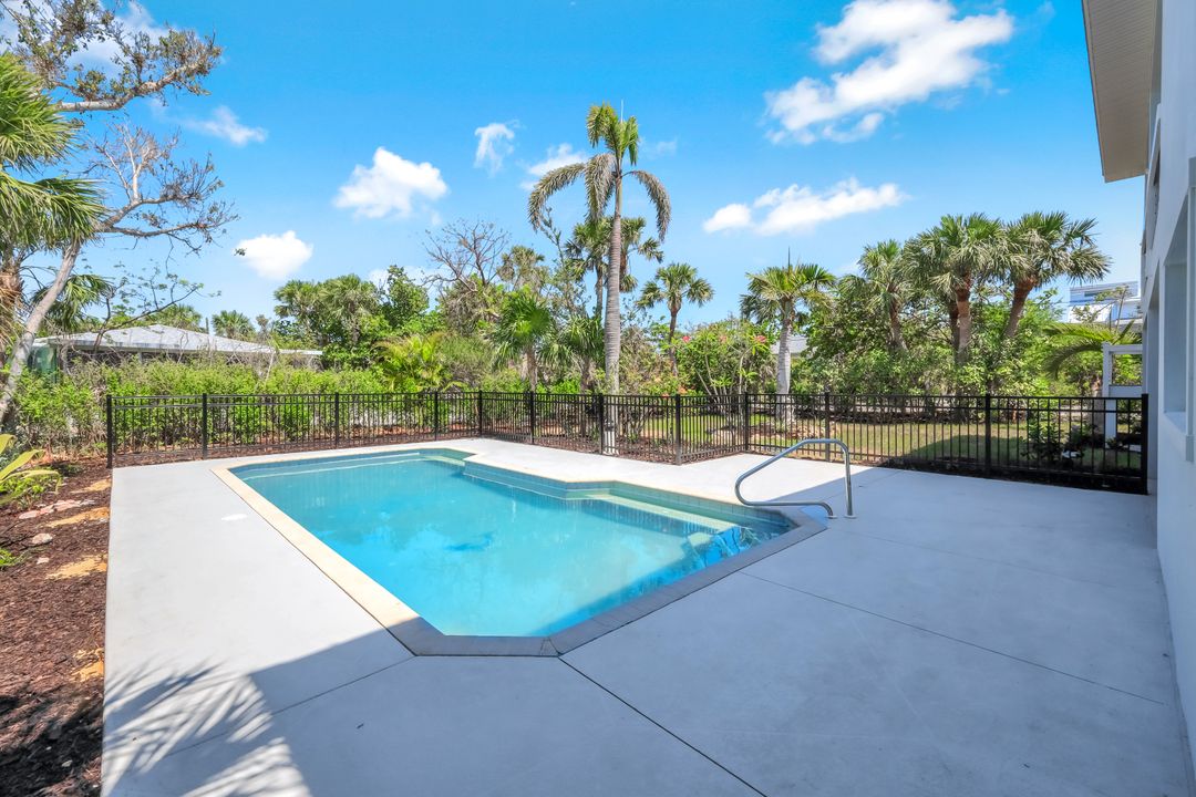 742 Nerita St, Sanibel, FL 33957