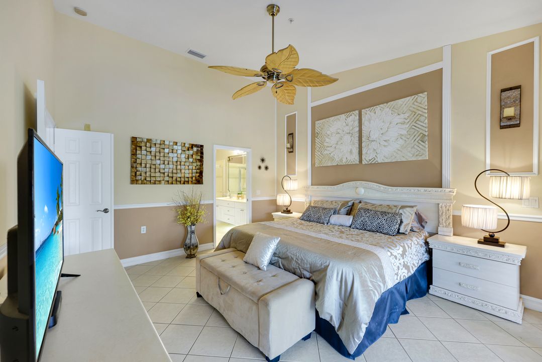 2375 Bayou Ln #4, Naples, FL 34112