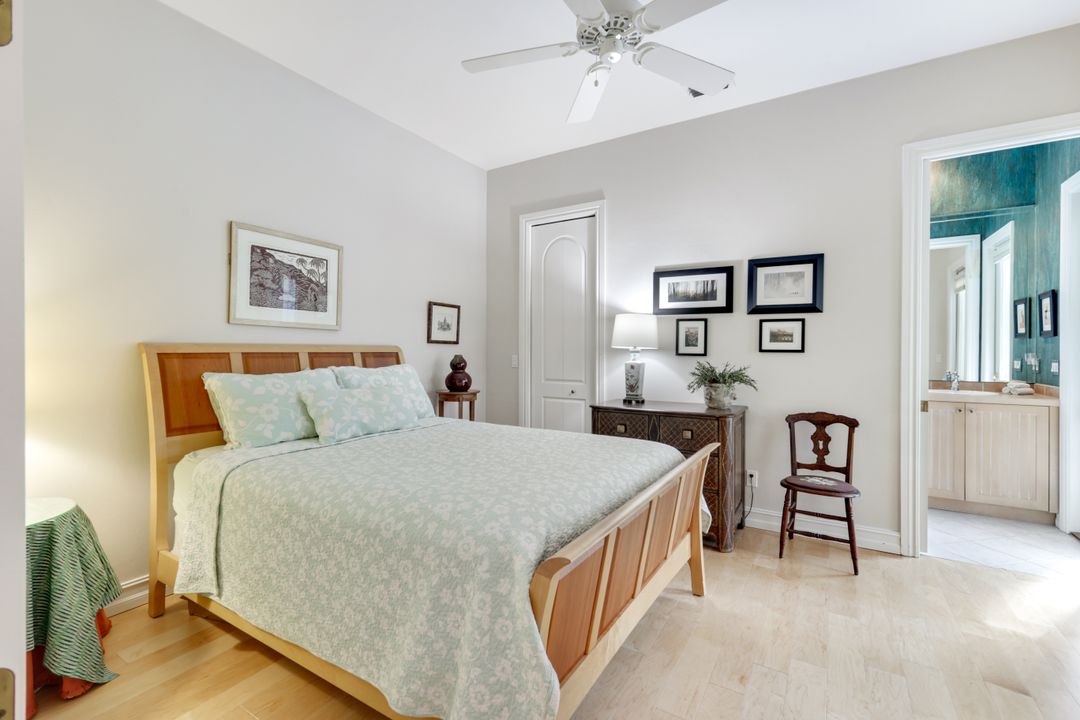 602 Springline Dr, Naples, FL 34102