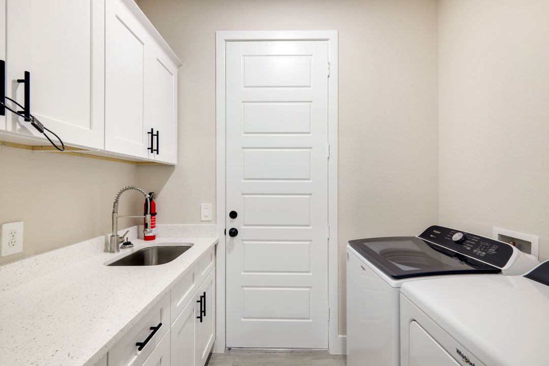 2305 SW 32nd St, Cape Coral, FL 33914