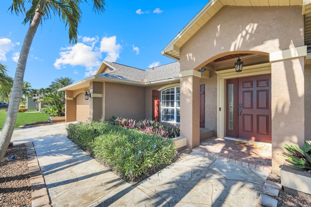 4312 SW 25th Pl, Cape Coral, FL 33914