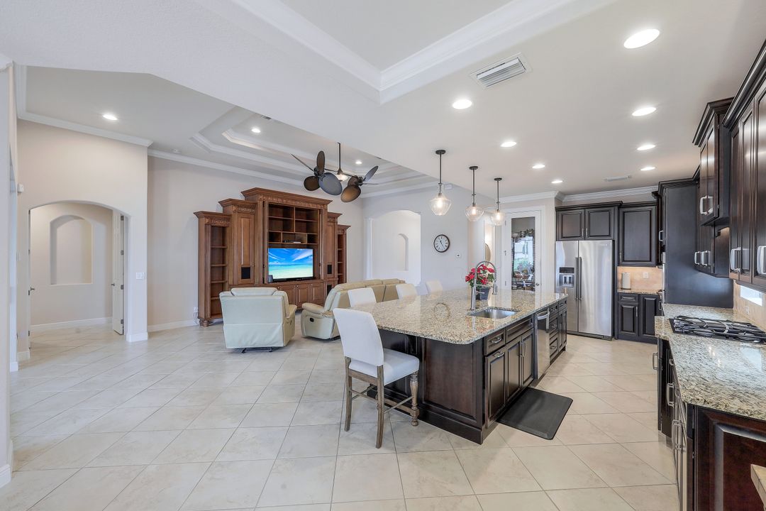 9973 Alhambra Ln, Bonita Springs, FL 34135