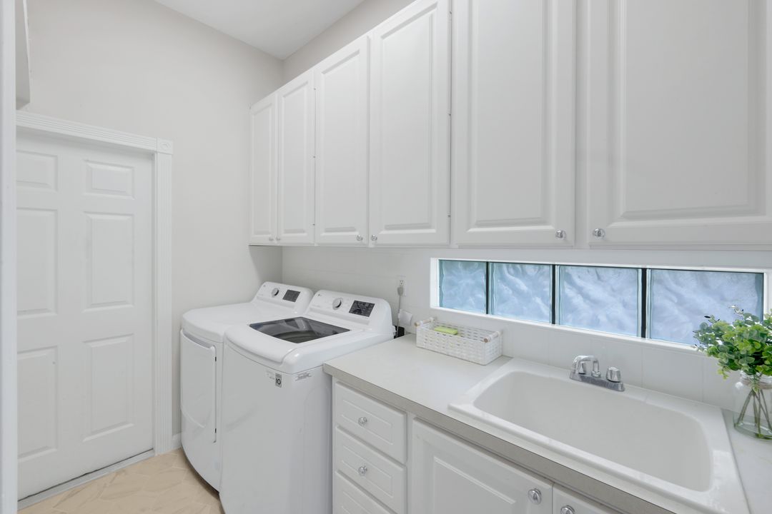 3759 Whidbey Way, Naples, FL 34119
