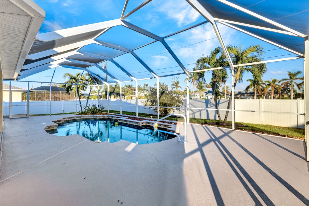 3917 SW 20th Pl, Cape Coral, FL 33914