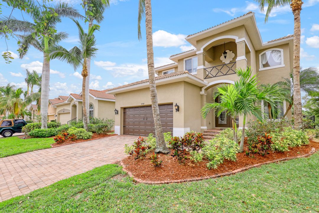 8598 Sumner Ave, Fort Myers, FL 33908